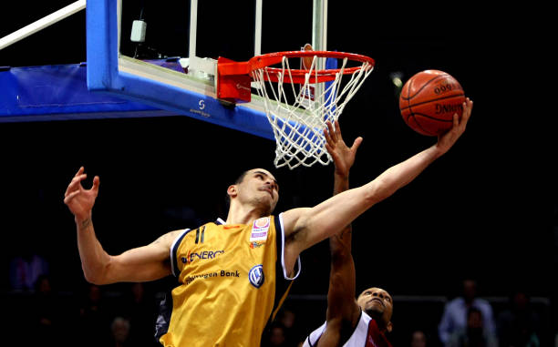 往往更倾向 往往更倾向