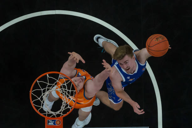 从弗赖堡青 从弗赖堡青