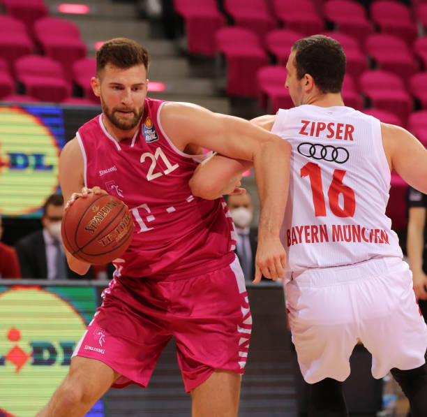 球的赛场上 球的赛场上